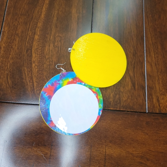 Writable Earrings - Picture 7 of 8